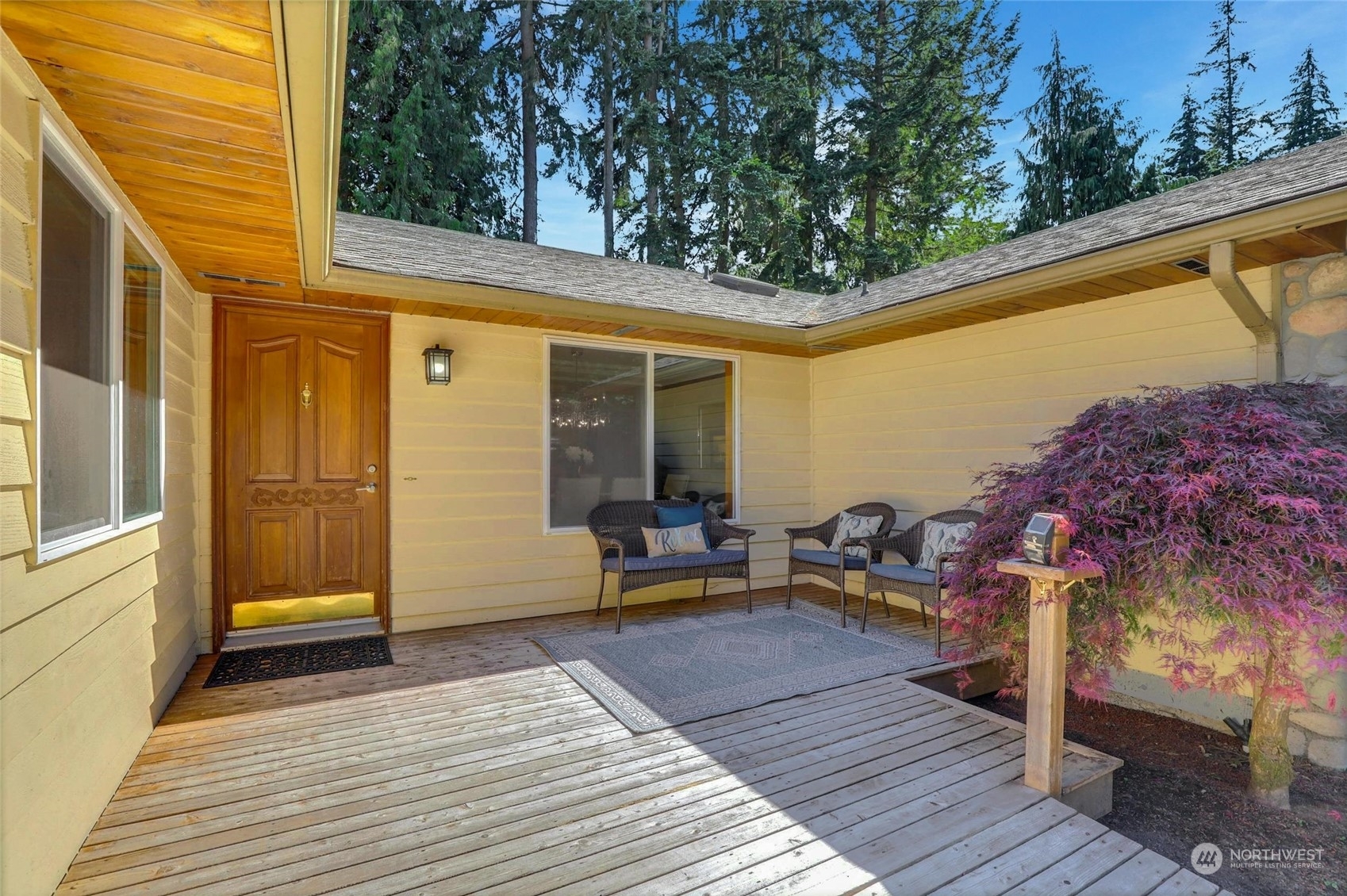 Property Photo:  13721 Cascadian Way  WA 98206 