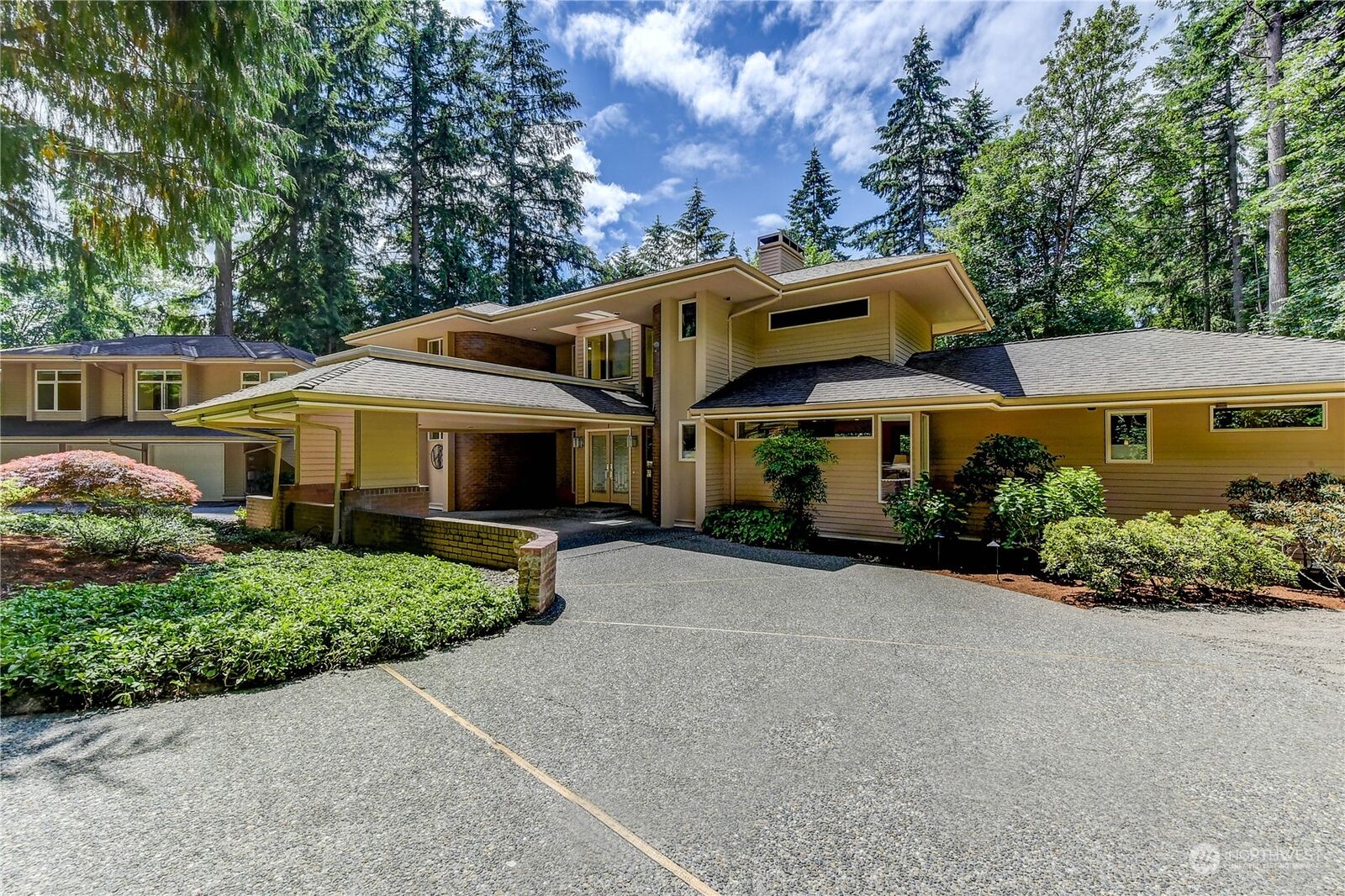 Home for sale in Redmond: 12909 167th Avenue NE, Redmond, WA 98052