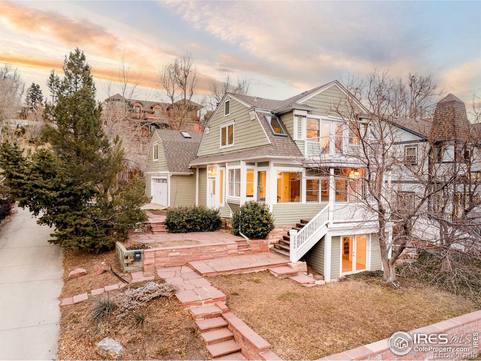 Property Photo:  2205 Bluff Street  CO 80304 