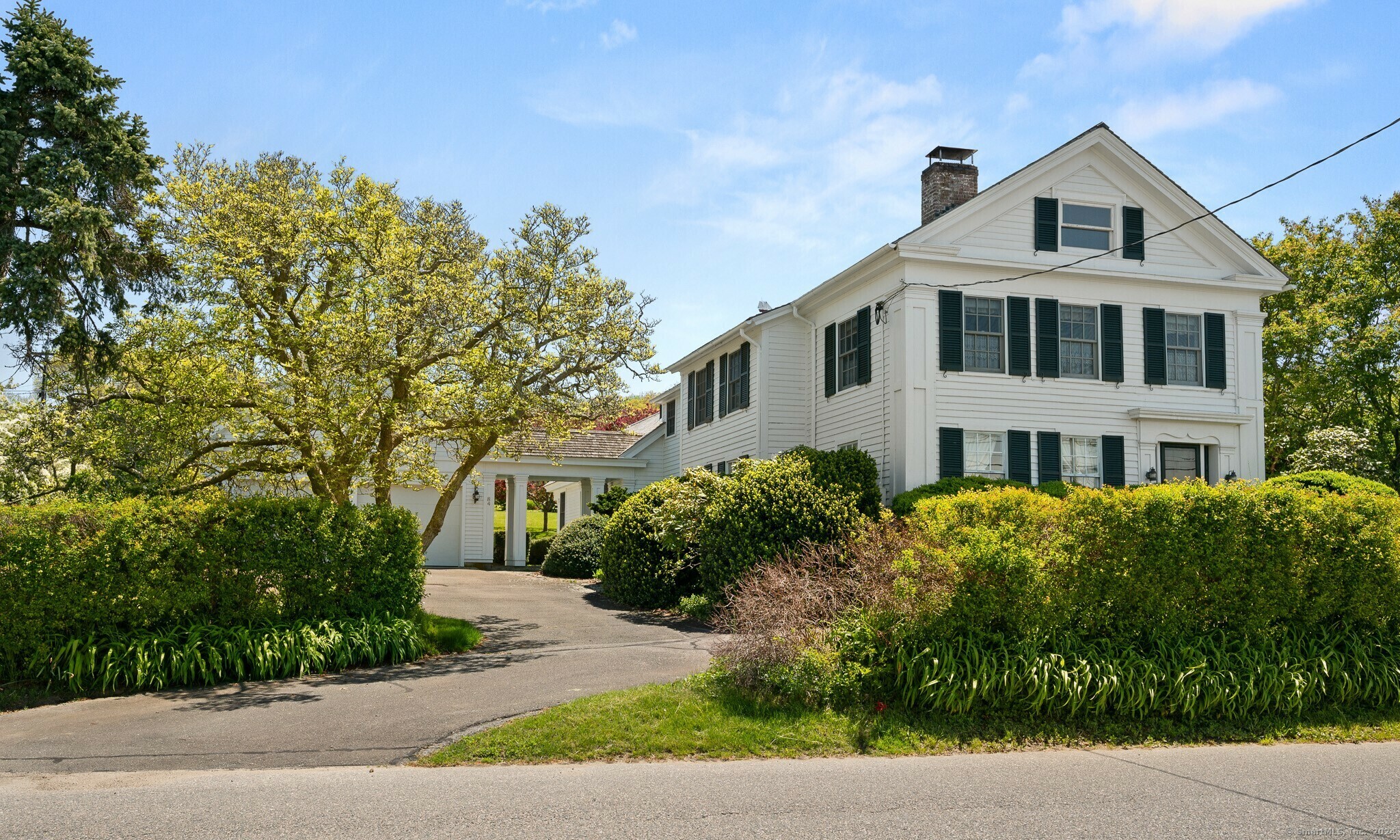 Property Photo:  84 Old Black Point Road Road  CT 06357 