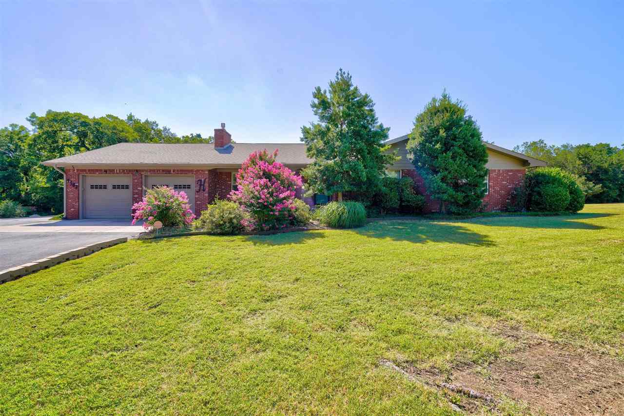 Property Photo:  1502 S Linwood Drive  OK 74023 