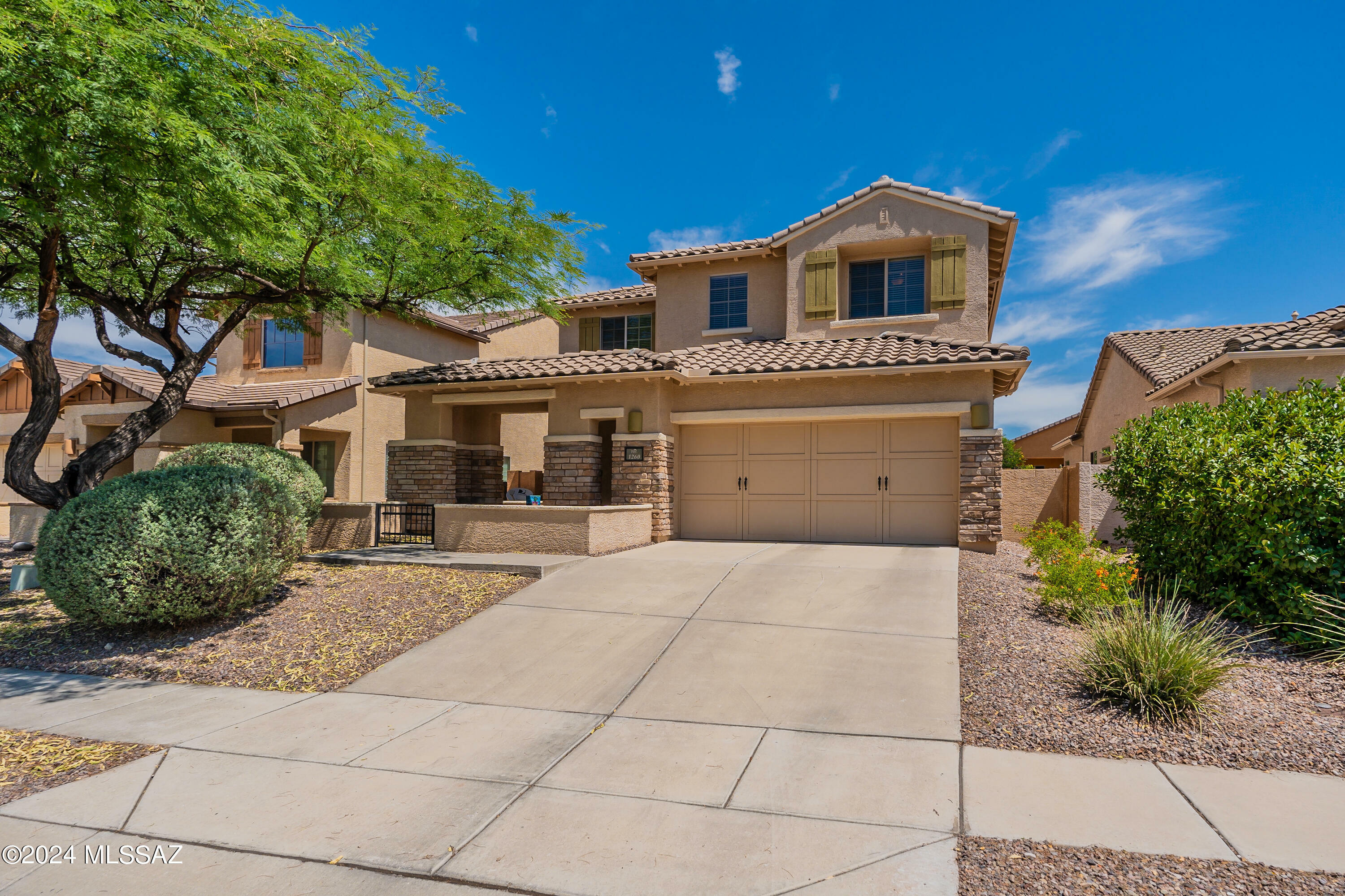 Property Photo:  1260 W Montelupo Drive  AZ 85755 