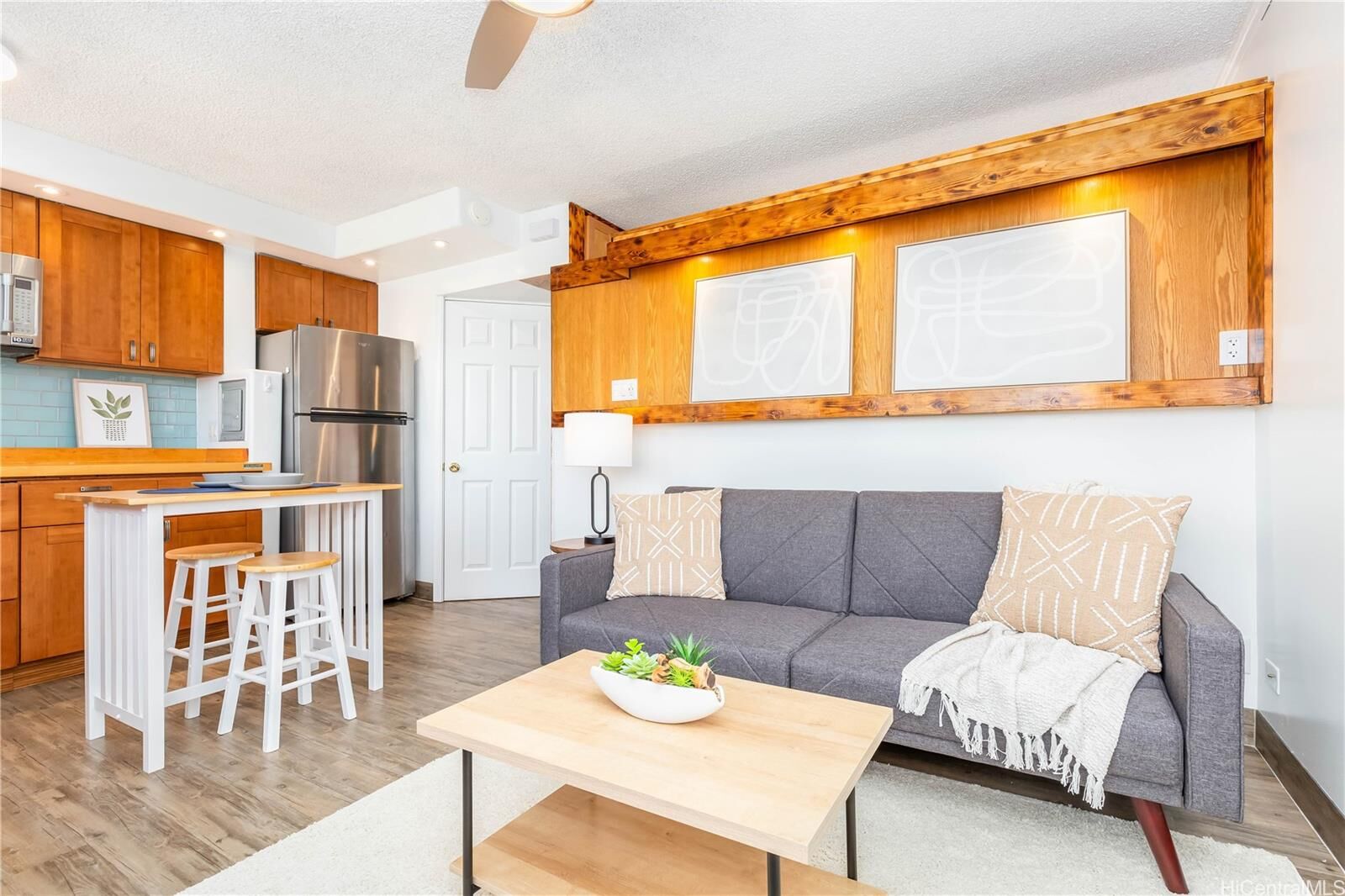 Property Photo:  636 Nalanui Street 202  HI 96817 
