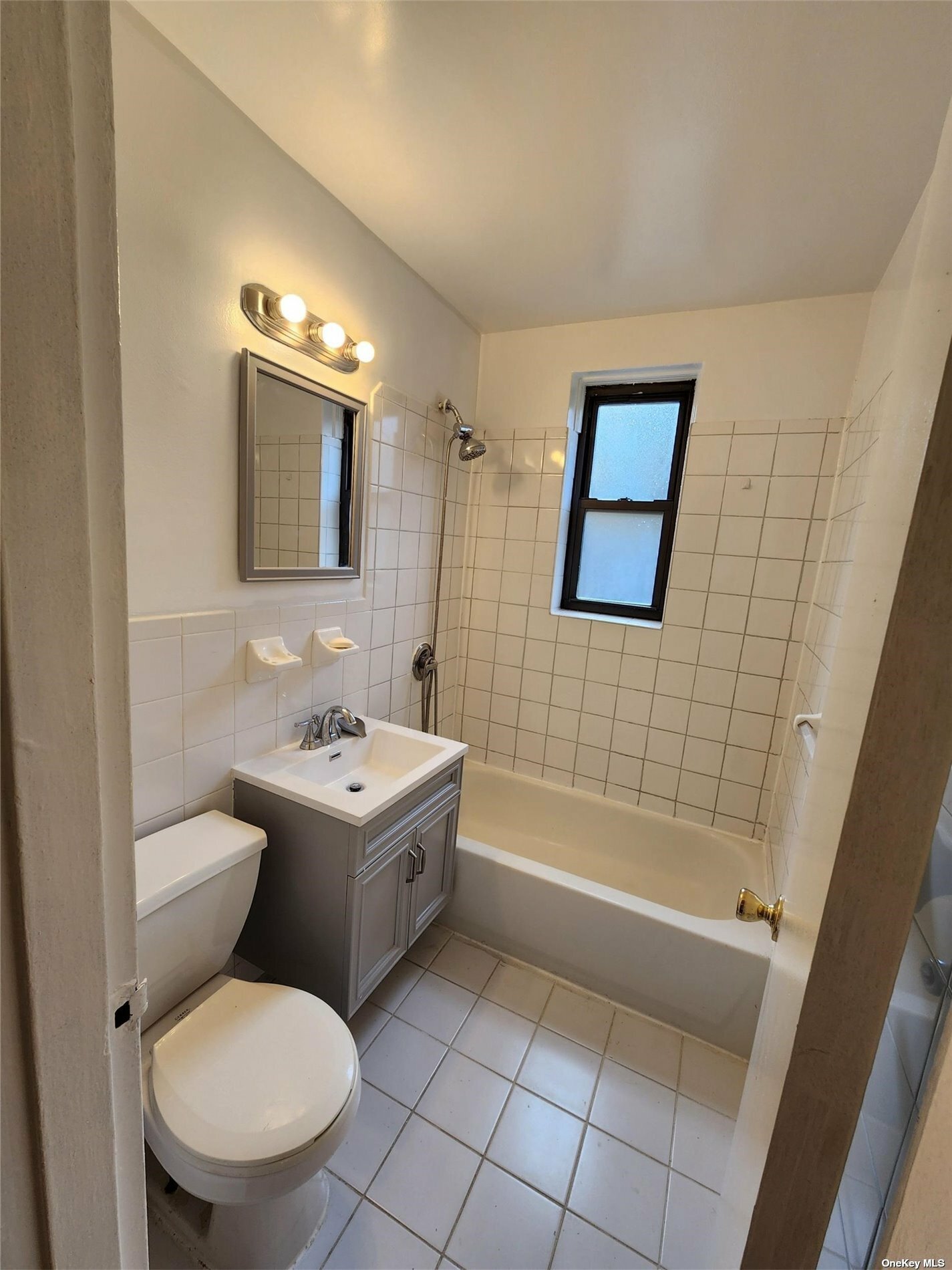 Property Photo:  10520 66 Ave 3C  NY 11375 