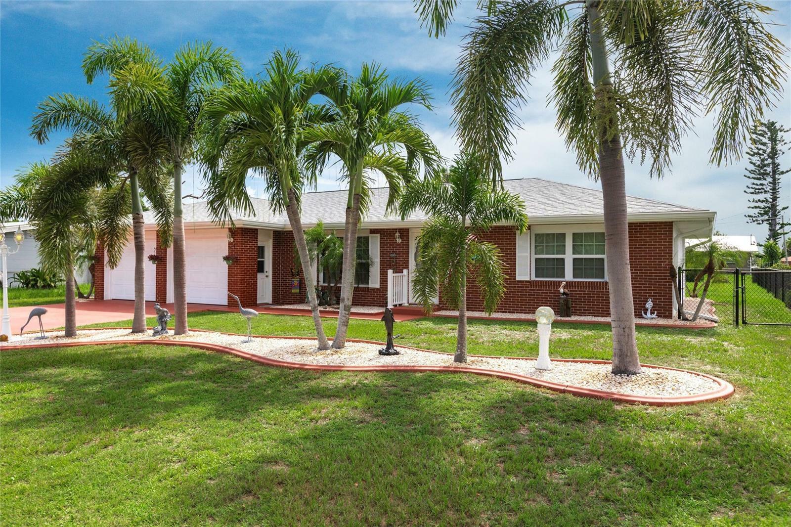 Property Photo:  402 Ferris Drive NW  FL 33952 