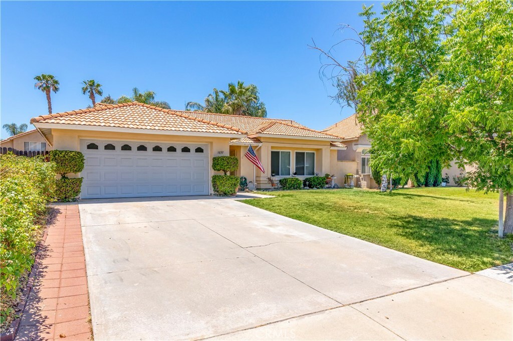 Property Photo:  1857 Creekside Drive  CA 92545 