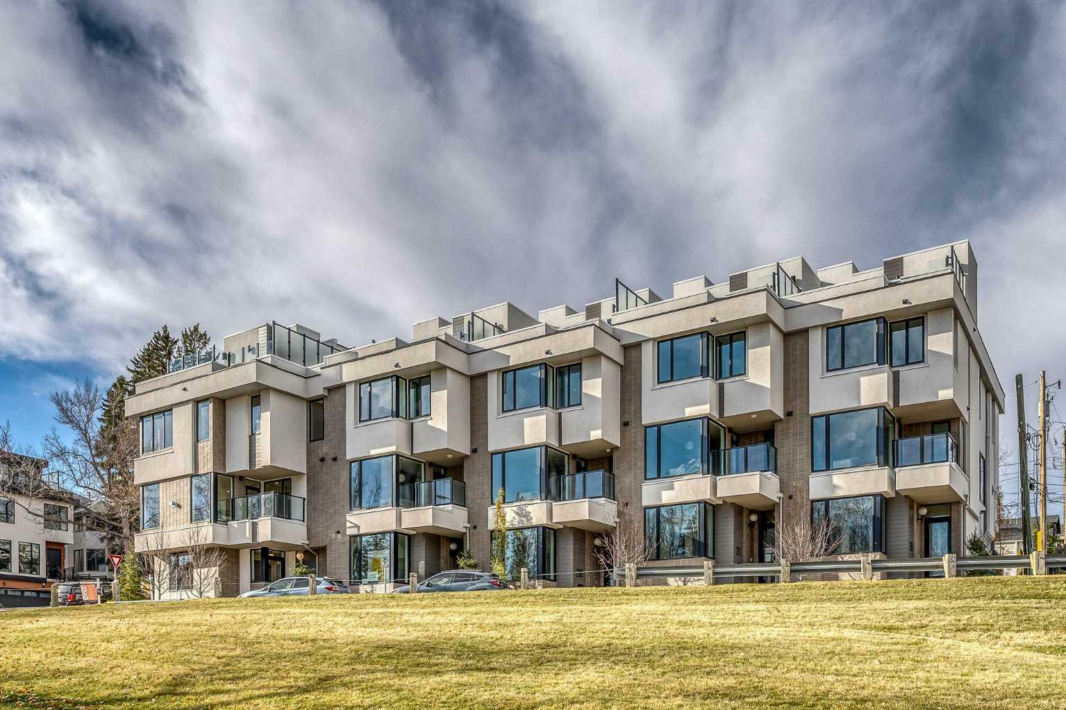 1404 22 Avenue NW  Calgary AB T2M 1P8 photo