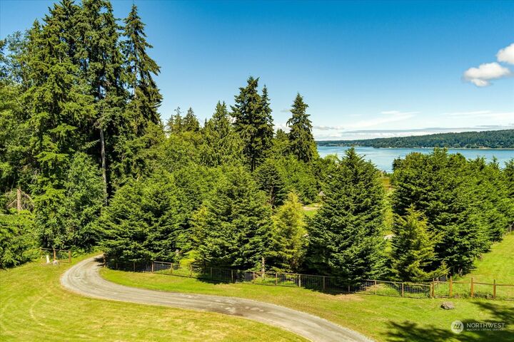 3 bed Langley home for sale 4964 Fire Weed Place, Langley, WA 98260