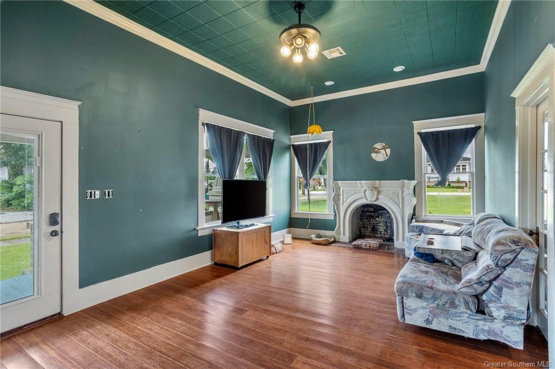 Property Photo: 422 Peake Street LA 70601