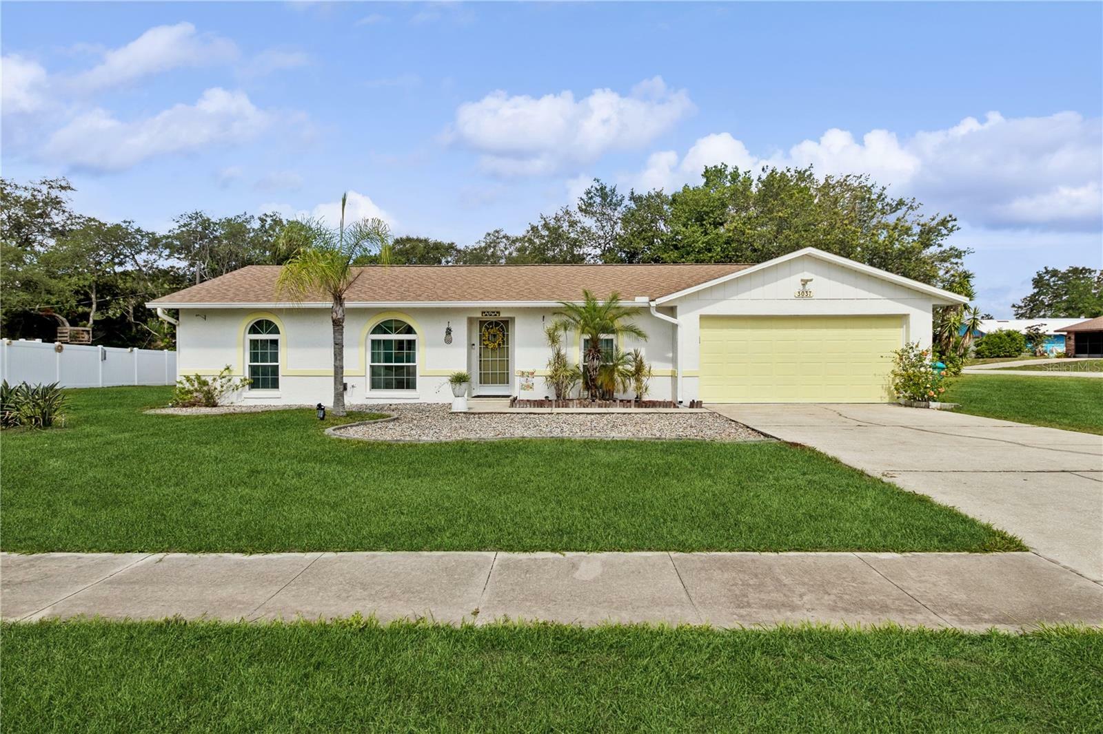 Property Photo:  3037 Hunkin Circle  FL 32738 