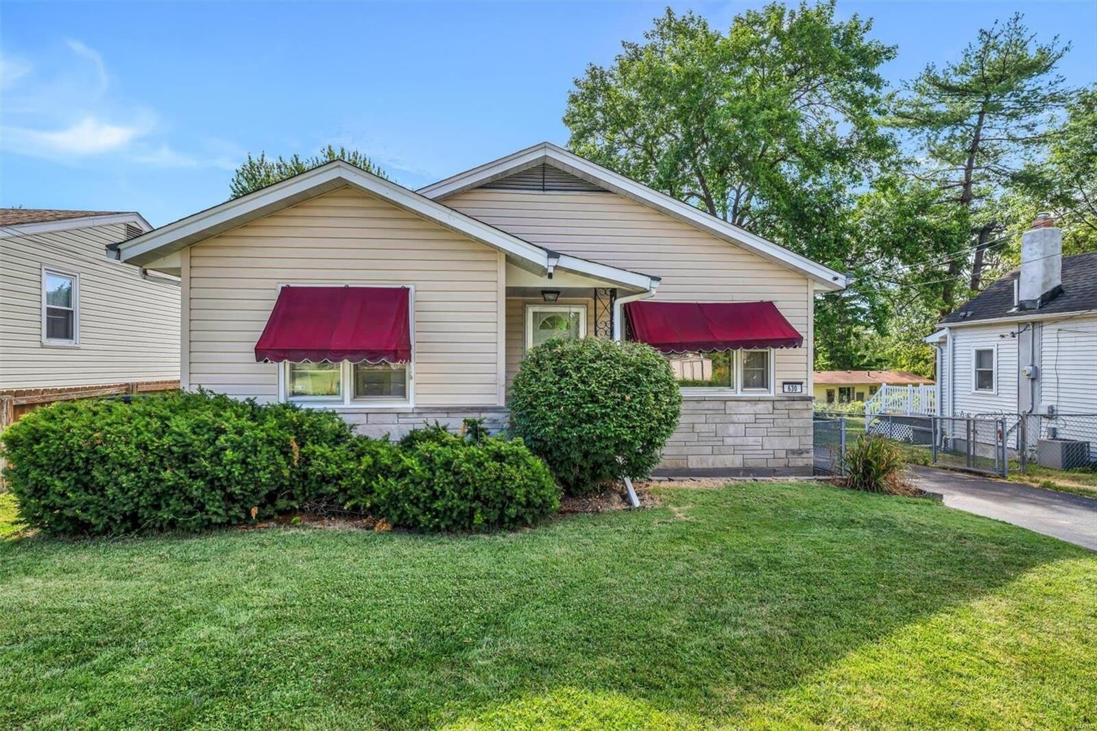 Property Photo: 630 Bell Avenue MO 63119