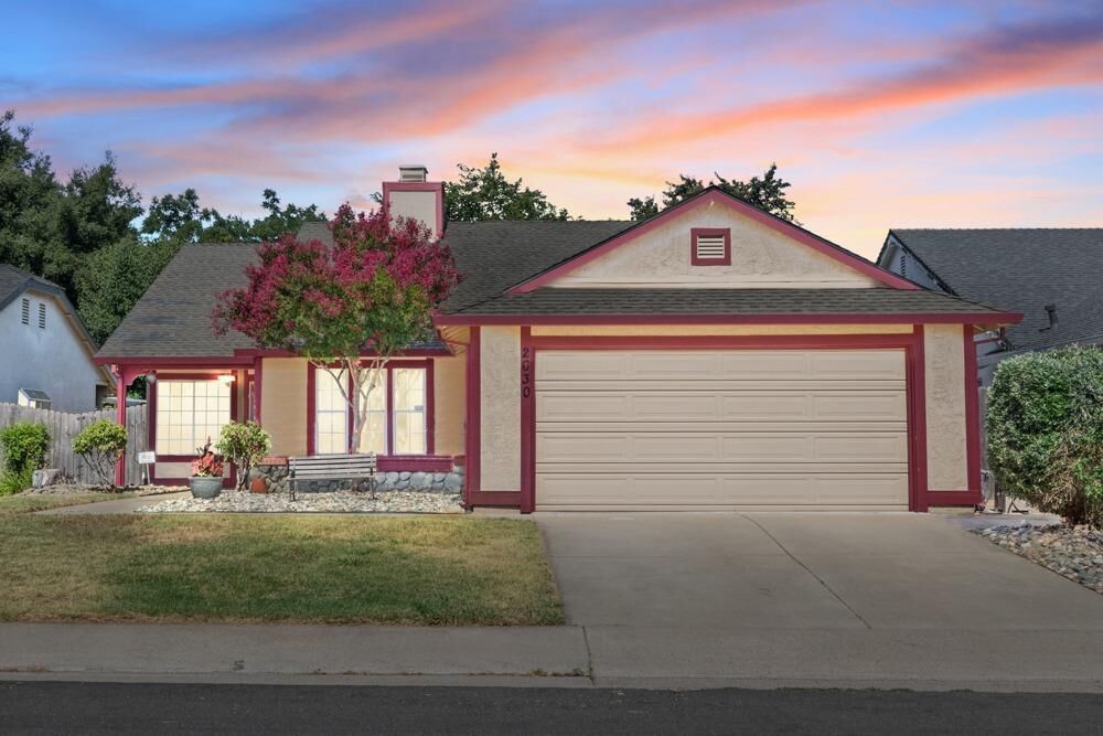 Property Photo: 2630 Stoughton Way CA 95827