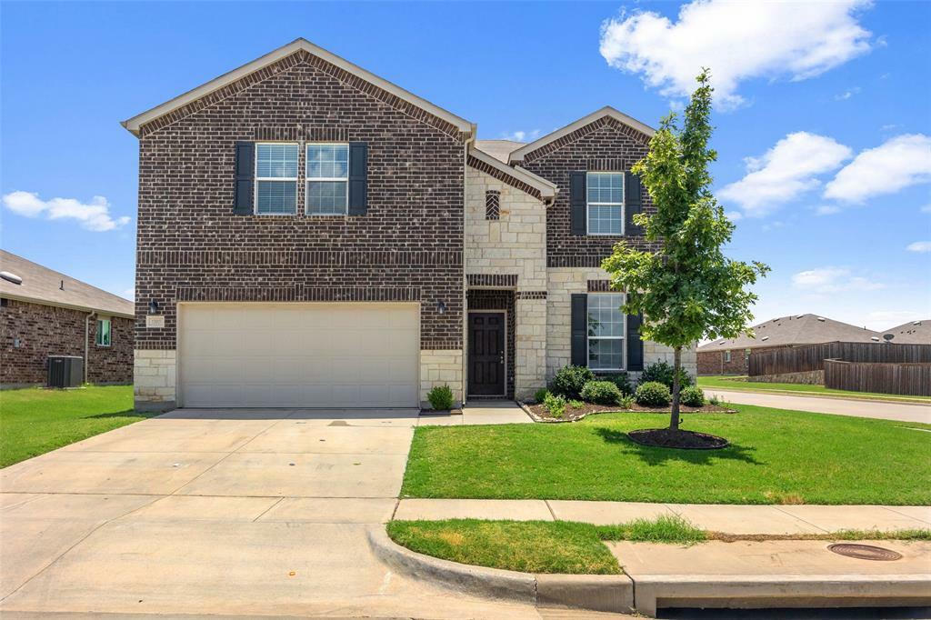 Property Photo:  1700 Vernon Drive  TX 76227 