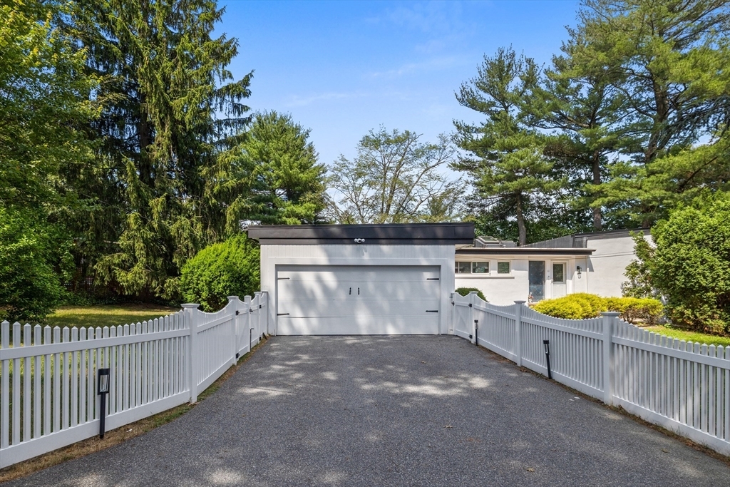 Property Photo: 11 Patterson Rd Sf MA 02421