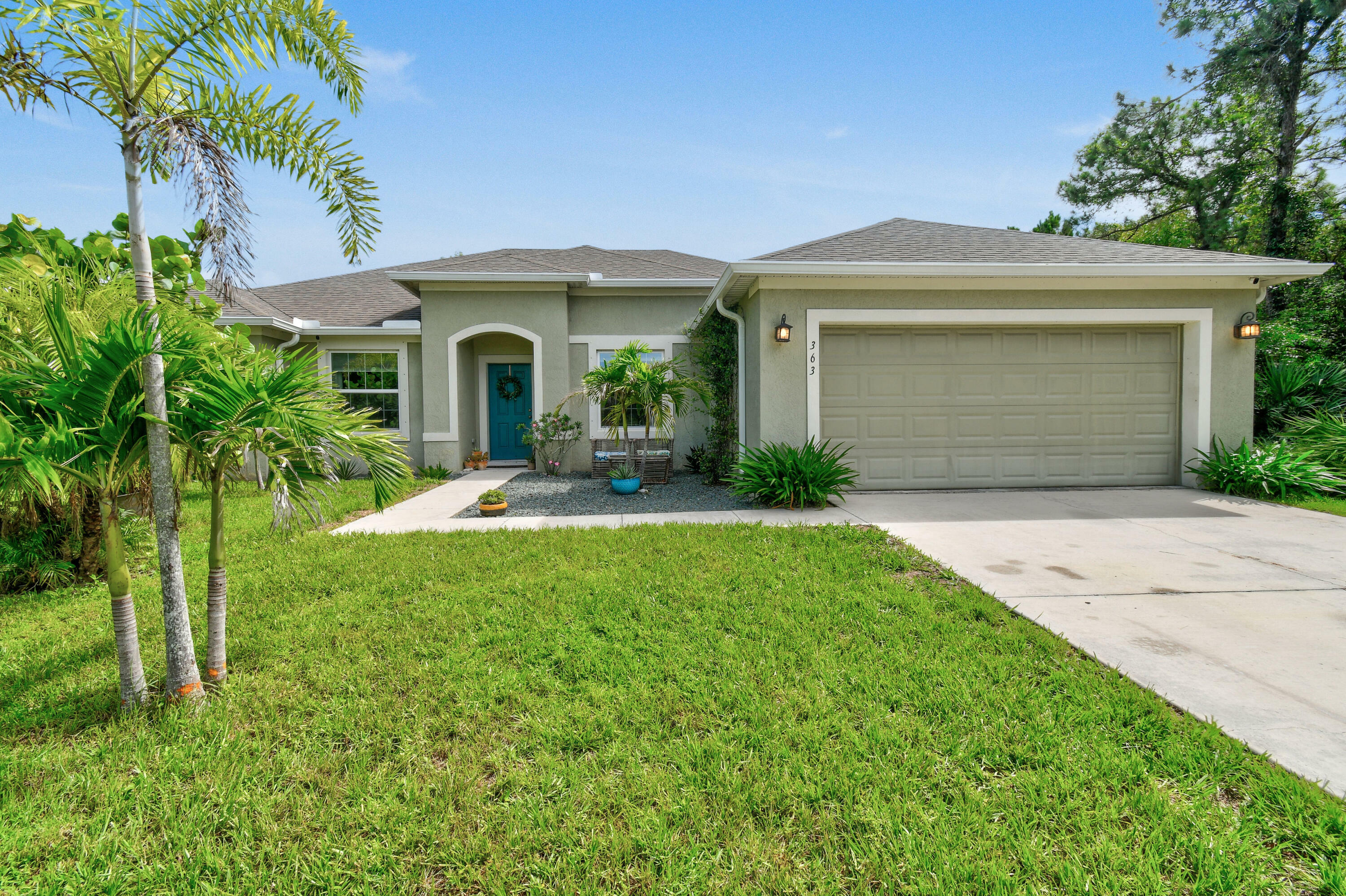 Property Photo:  363 SW Film Avenue  FL 34953 