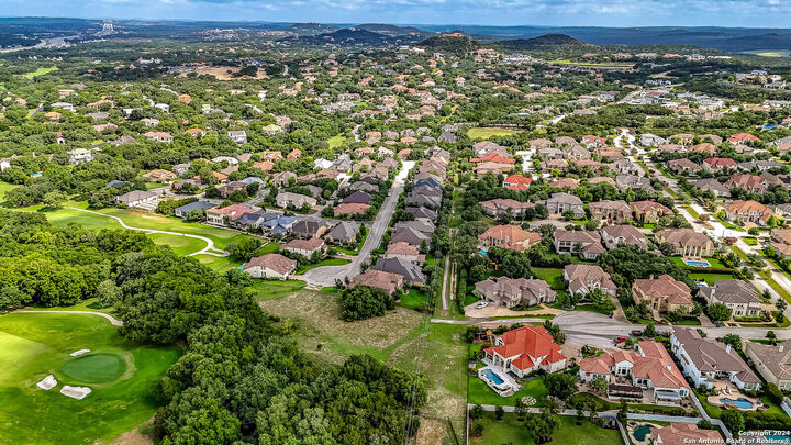 Property Photo: 6338 Malaga Way TX 78257