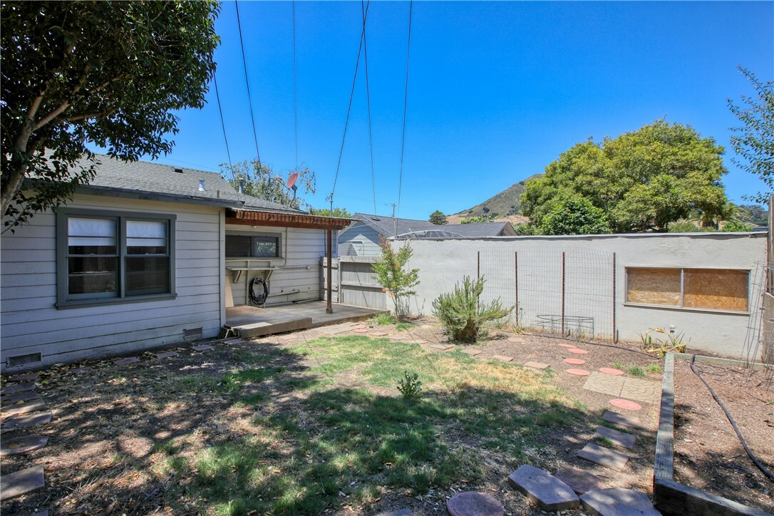 Property Photo:  1520 Carmel Street  CA 93401 