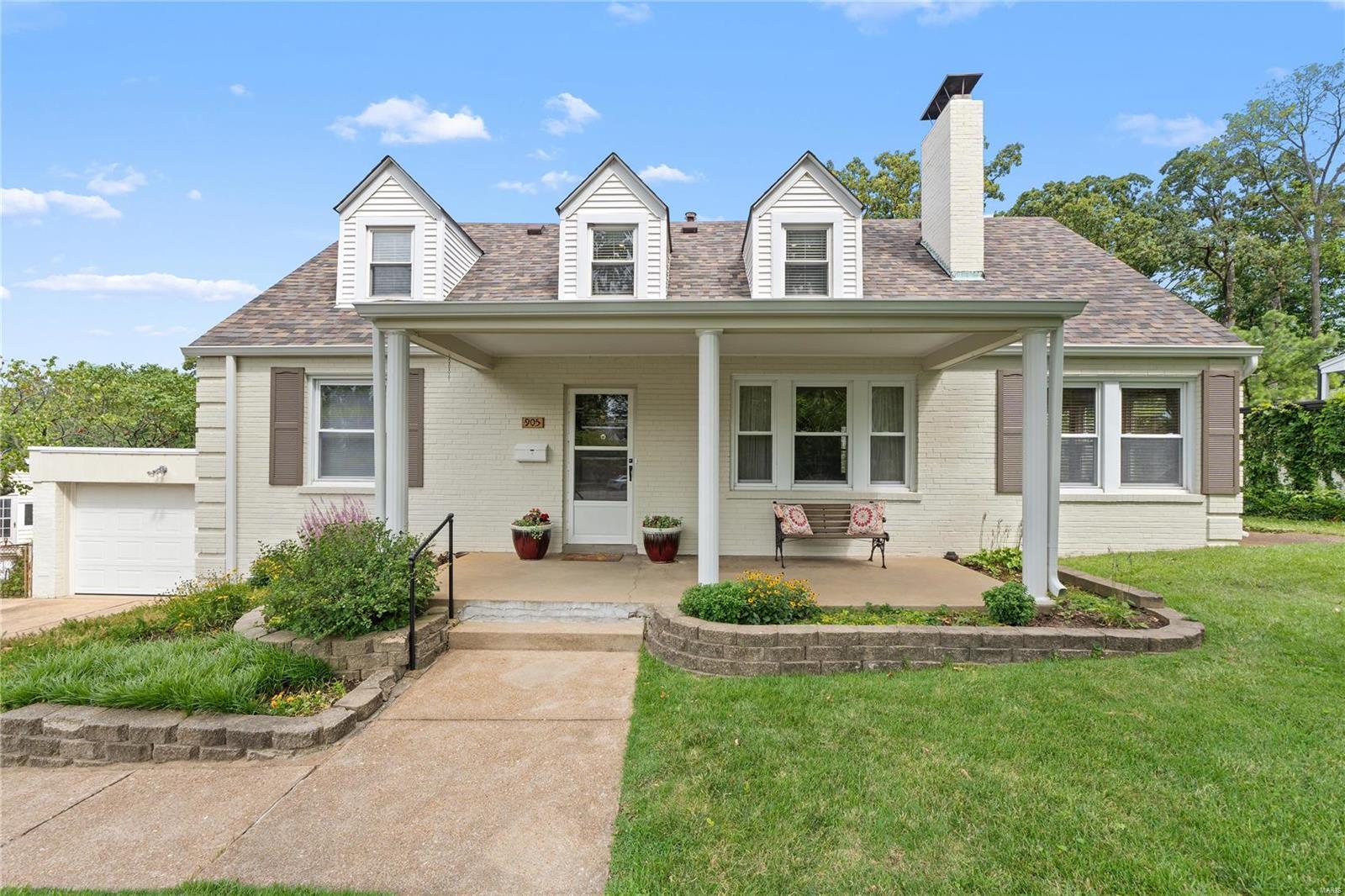 Property Photo: 905 Briarton Drive MO 63126