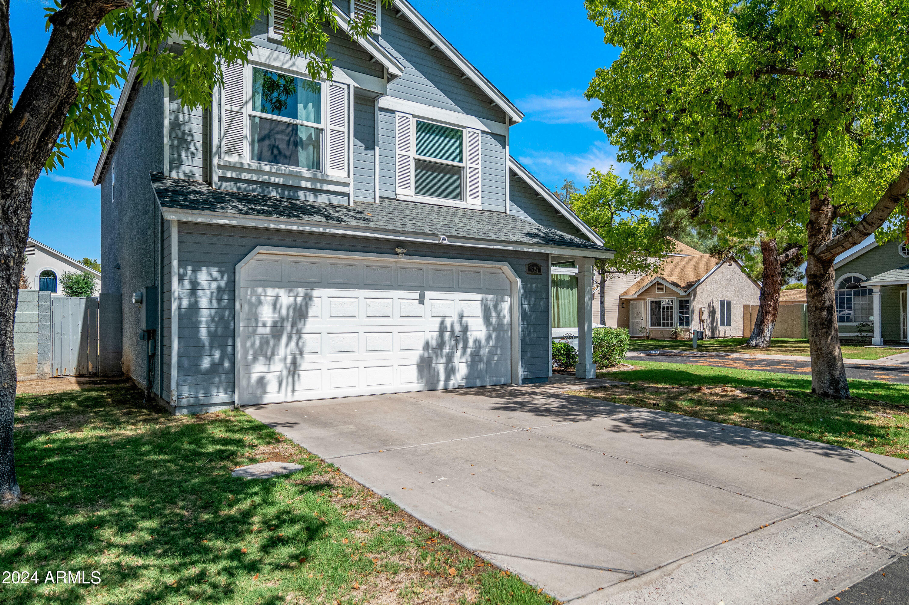 Property Photo:  227 S Rush Circle E  AZ 85226 