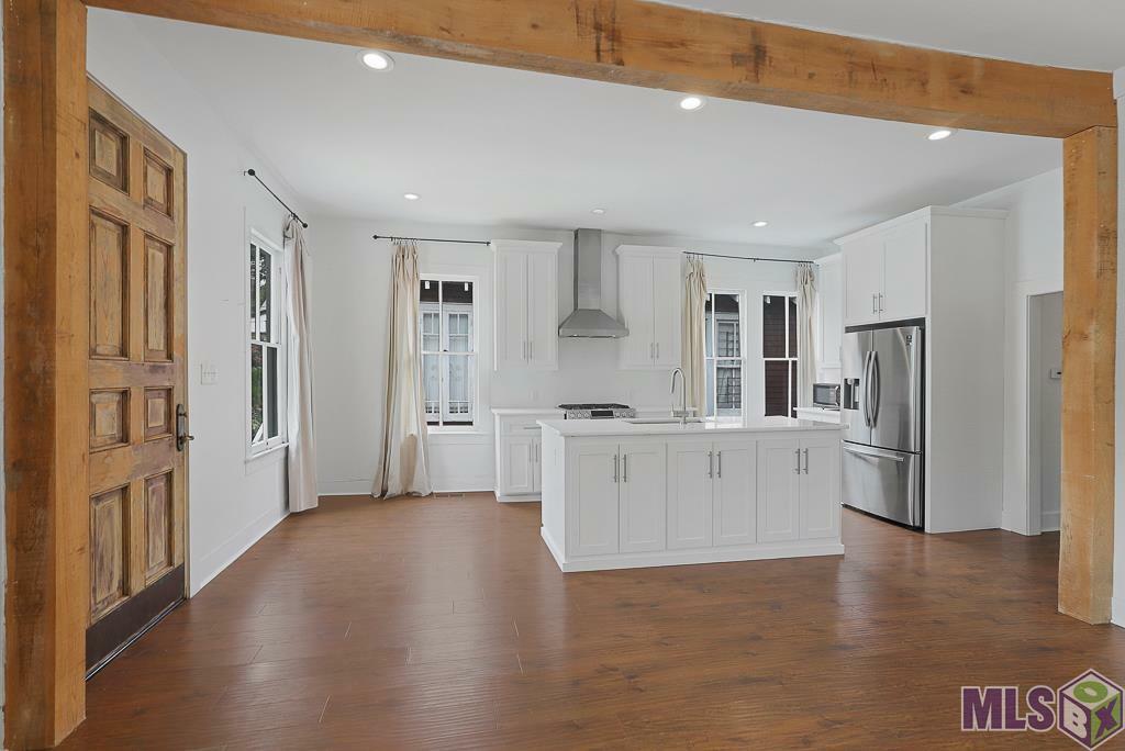 Property Photo: 355 Napoleon St LA 70802