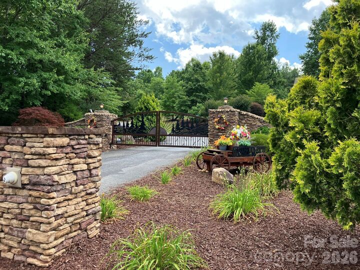 Property Photo: 00 Saratoga Drive NC 28761