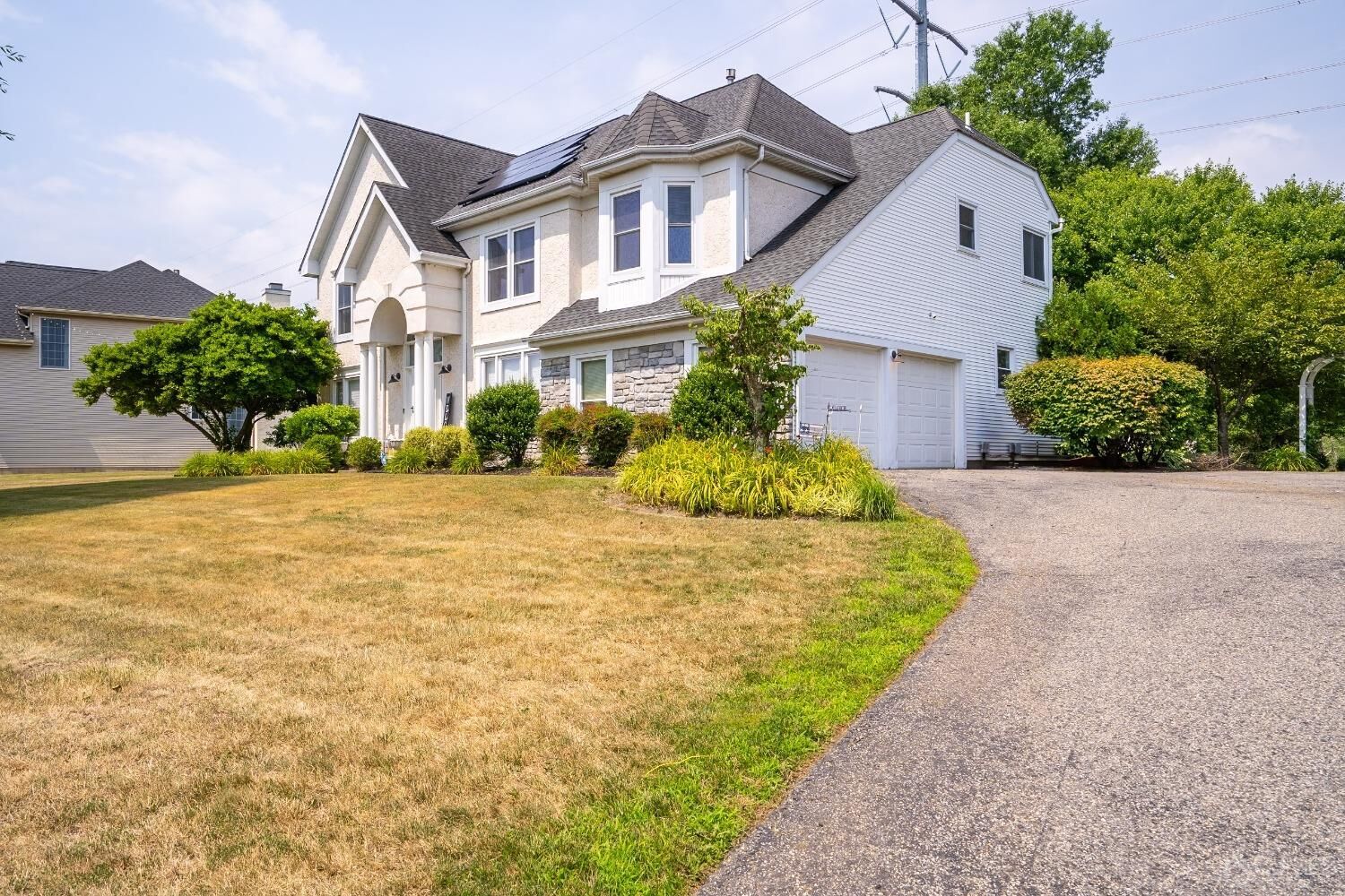 Property Photo: 22 Kinglet Drive N NJ 08512