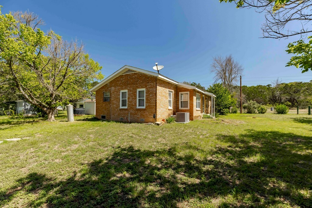 Property Photo:  4025 Junction Hwy  TX 78025 