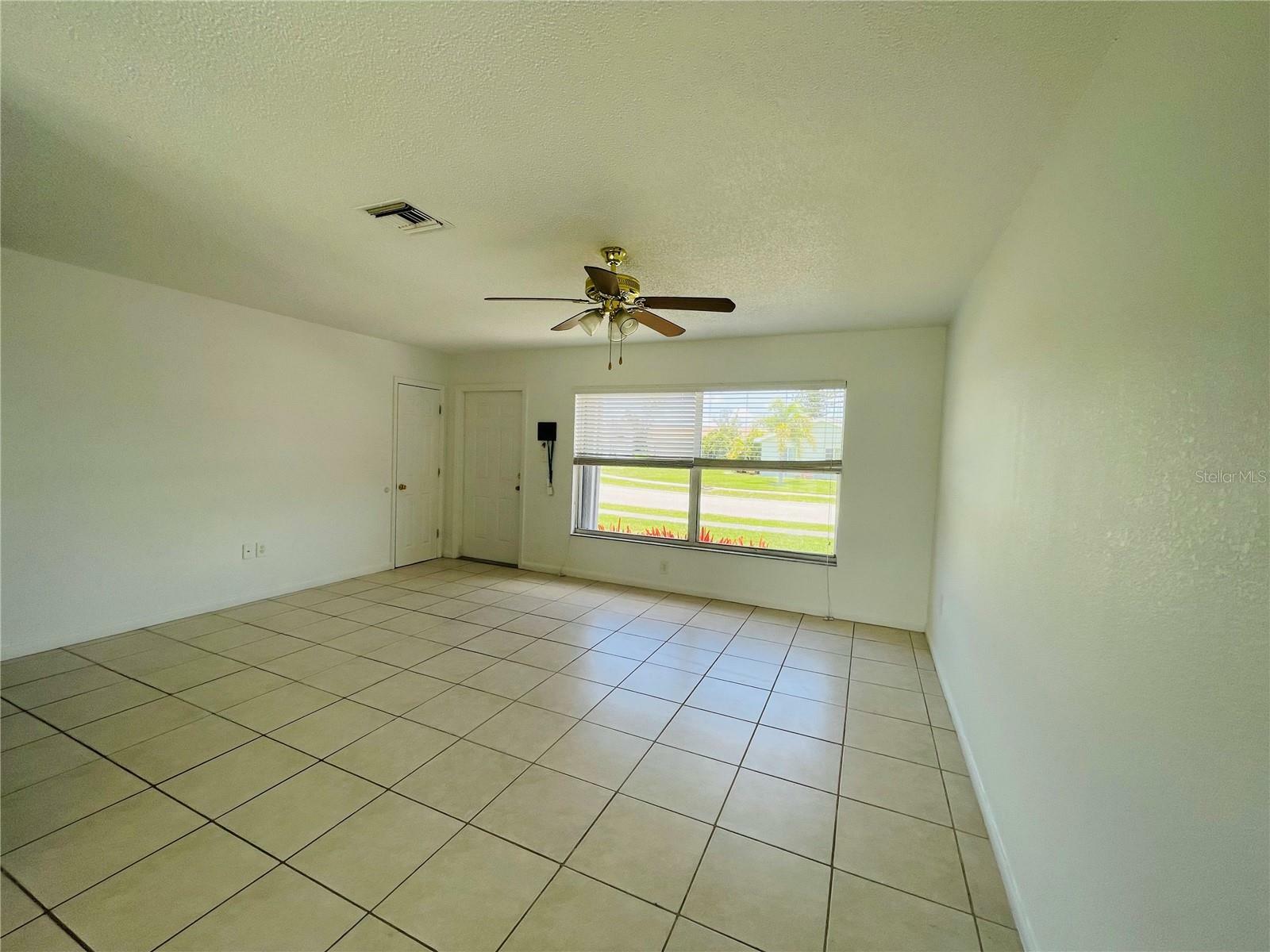 Property Photo:  13620 Romford Avenue  FL 33981 