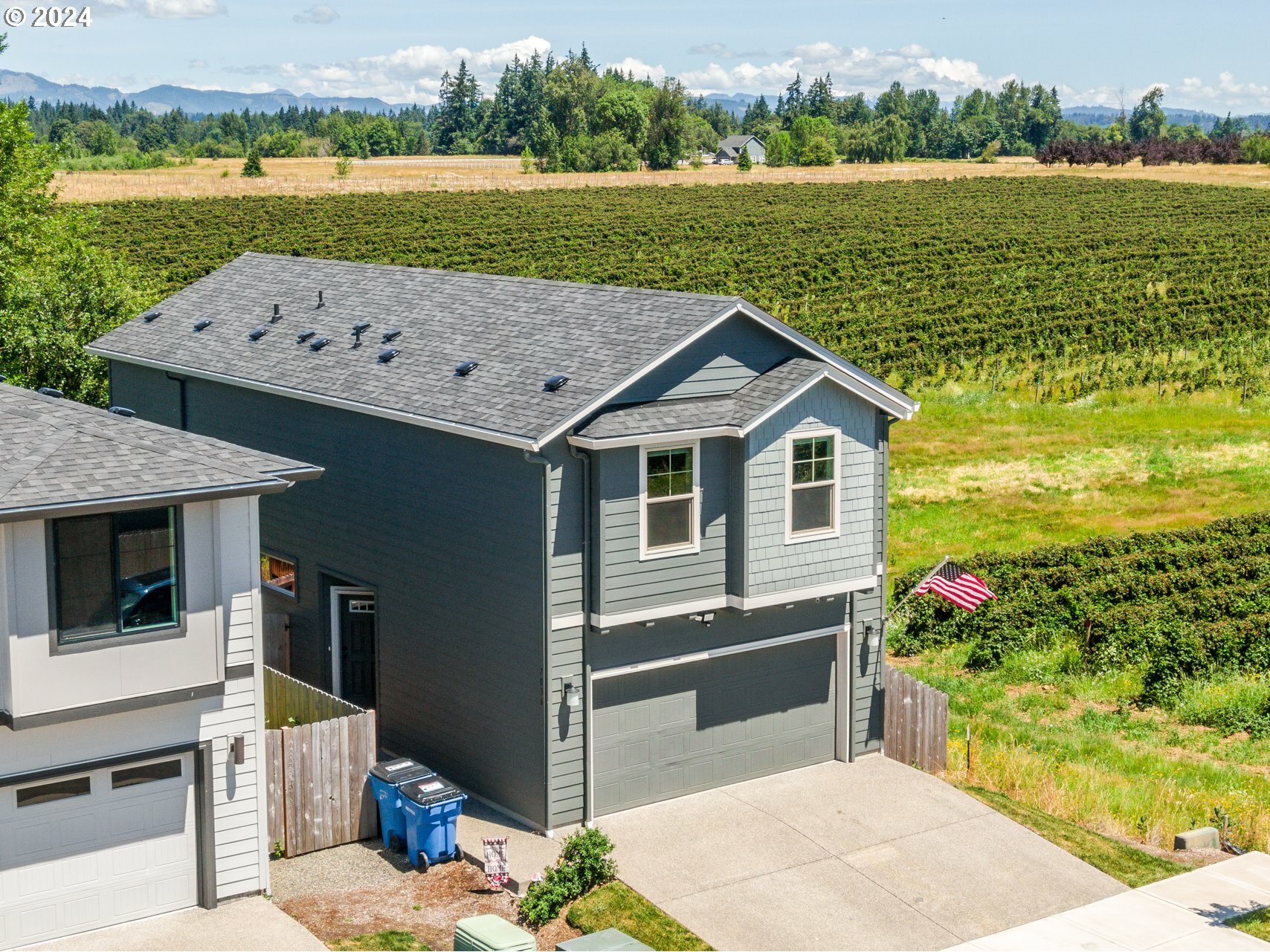 Property Photo:  7036 N Montgomery Way  WA 98642 