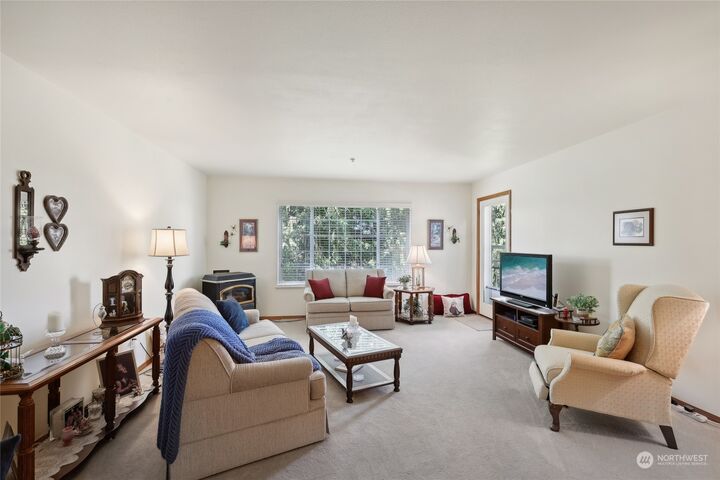 Property Photo: 310 N Dunham Avenue 204 WA 98223