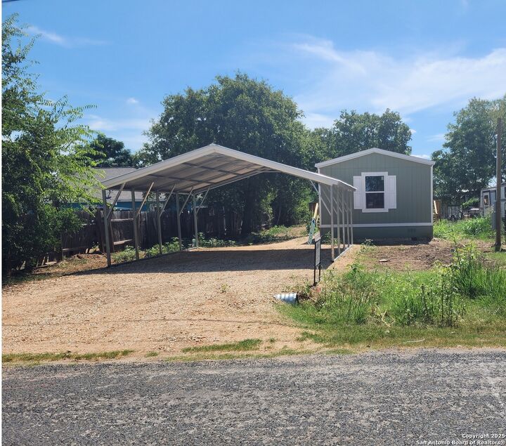 614 Novella  Adkins TX 78101 photo