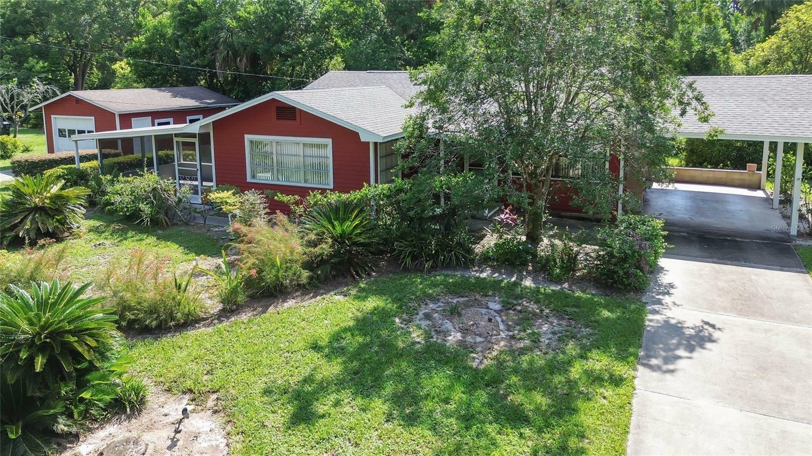 Property Photo:  325 E French Avenue  FL 32763 