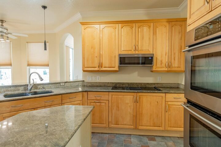 Property Photo: 409 S Sunset Drive FL 32707