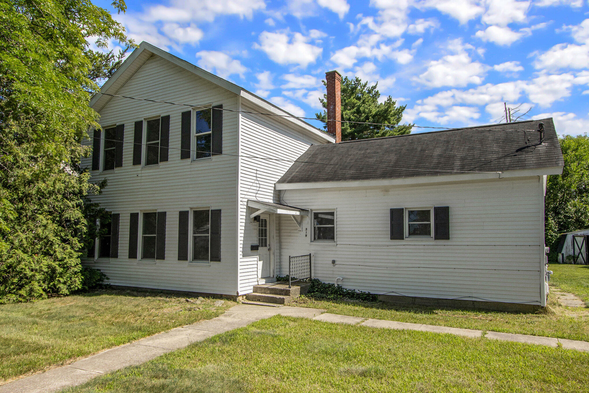 319 Union Street  Lawton MI 49065 photo