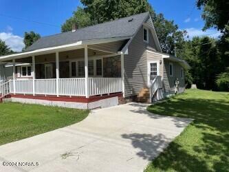 Property Photo:  222 Regalwood Drive  NC 28546 