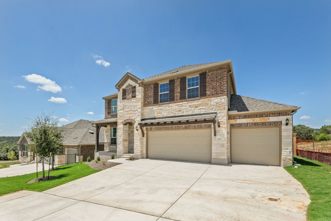 Property Photo:  128 Elm Ridge Way  TX 78628 