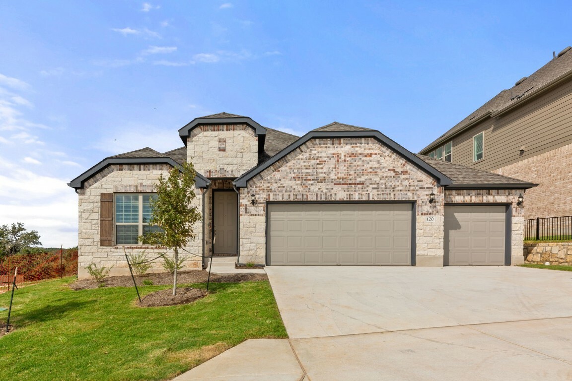 Property Photo: 120 Elm Ridge Way TX 78628