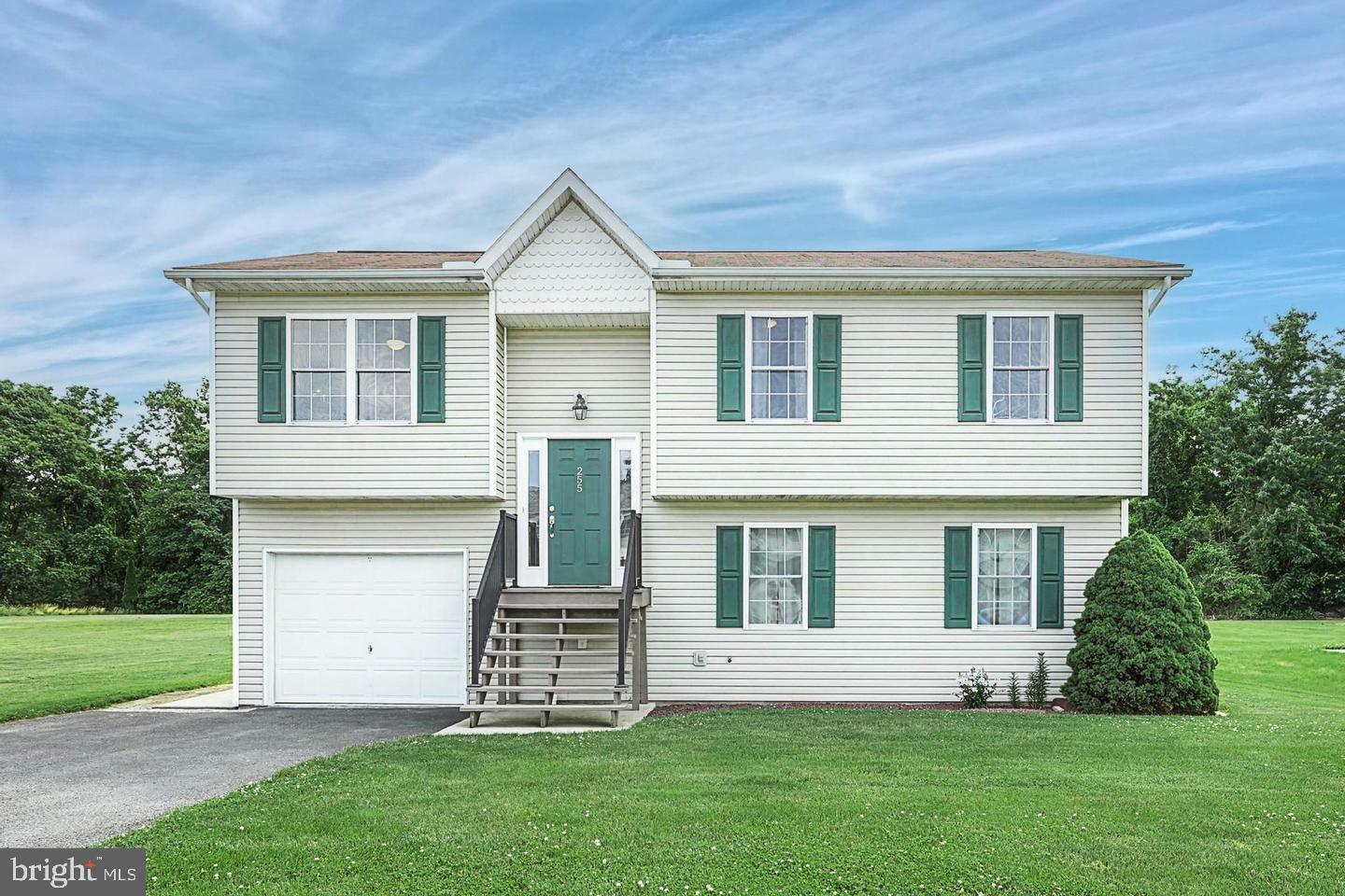 Property Photo:  255 Iroquois Trail  PA 17370 