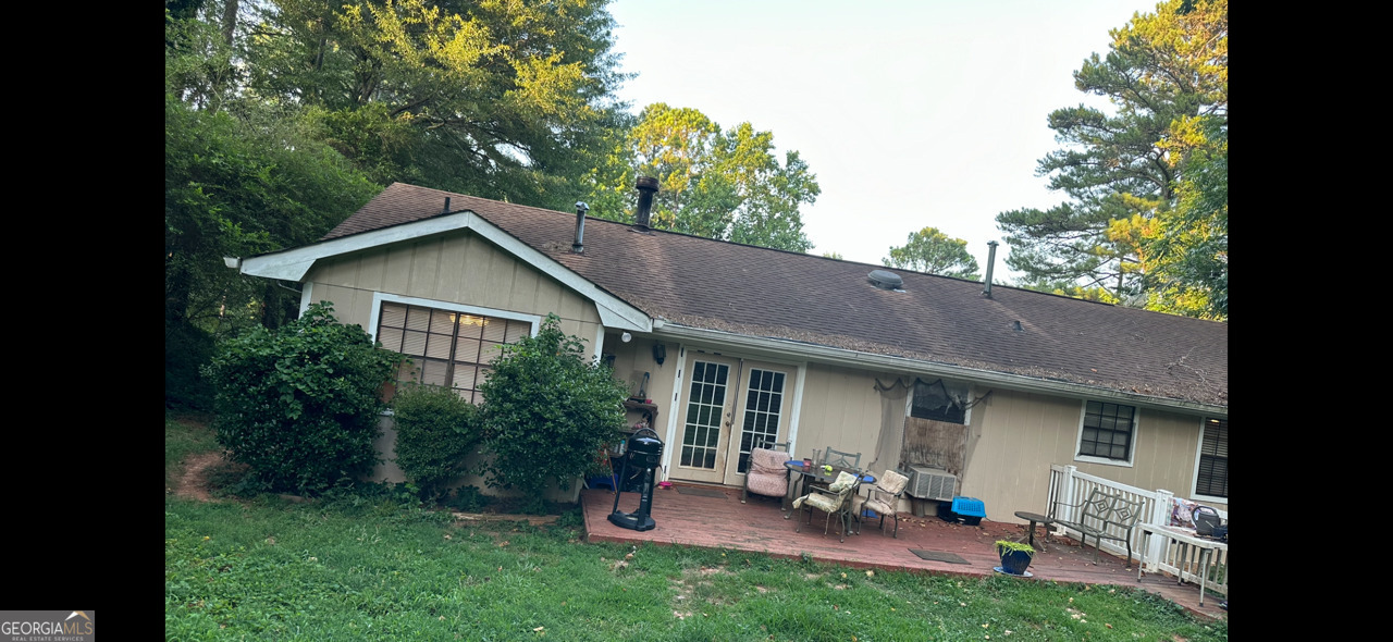 Property Photo:  1347 Larkview Drive  GA 30047 