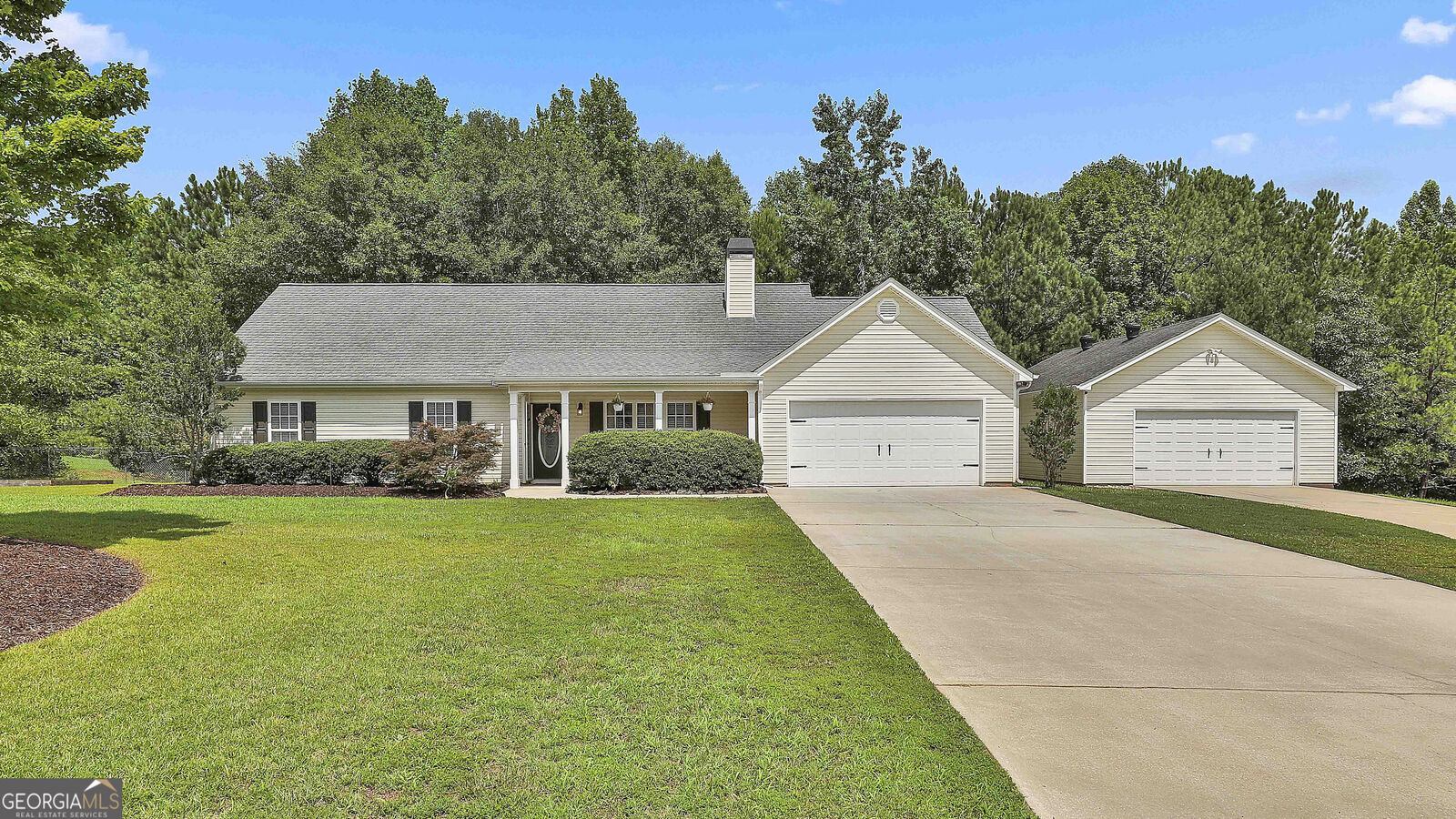 Property Photo: 42 Acropolis Court GA 30263
