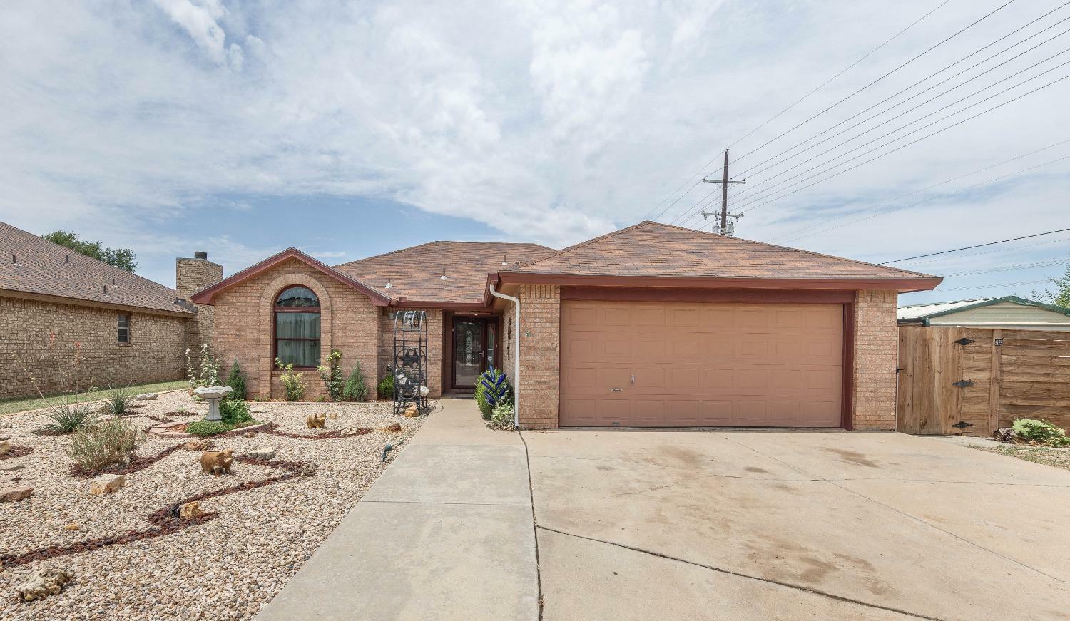 Property Photo:  402 Kewanee Avenue  TX 79416 