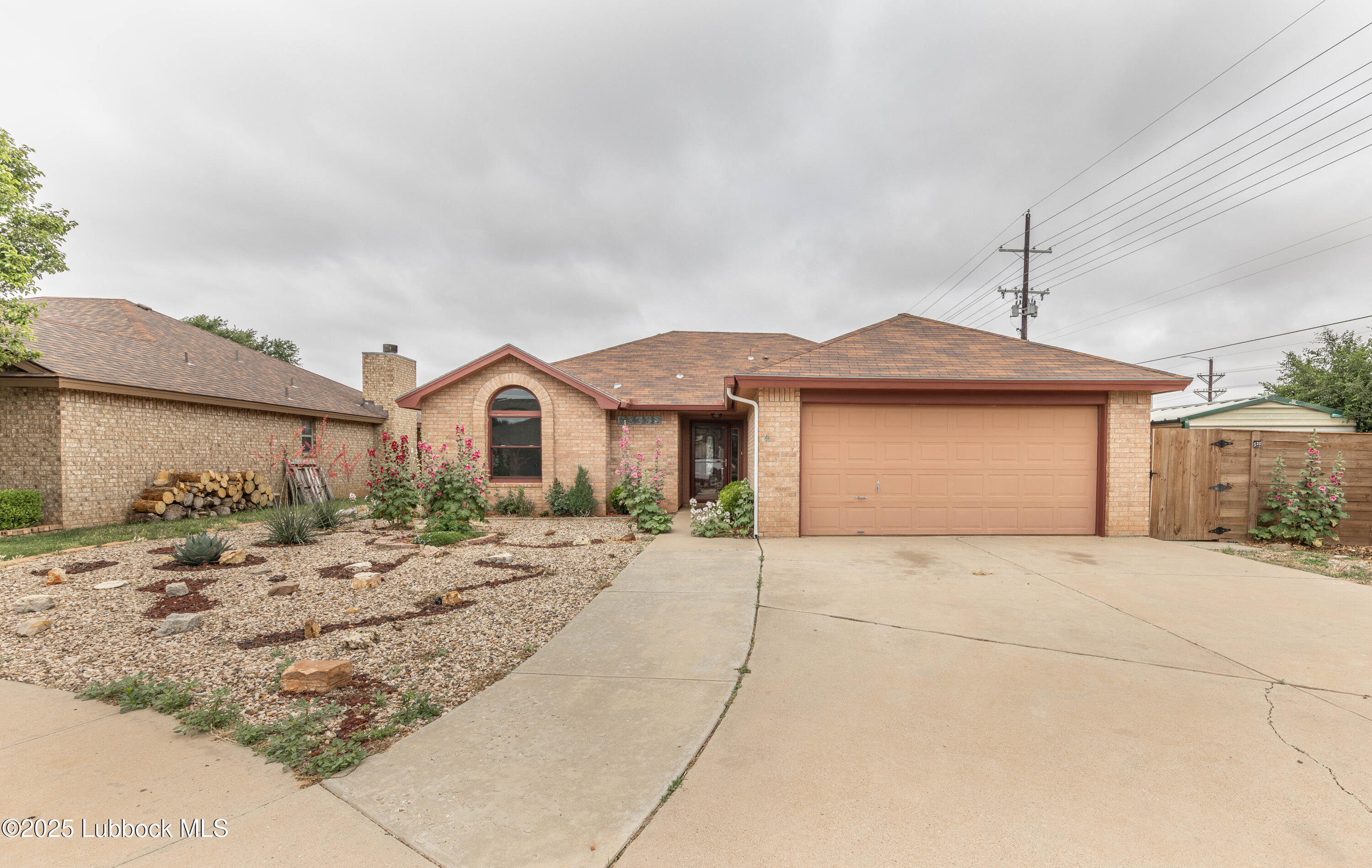 Property Photo: 402 Kewanee Avenue TX 79416