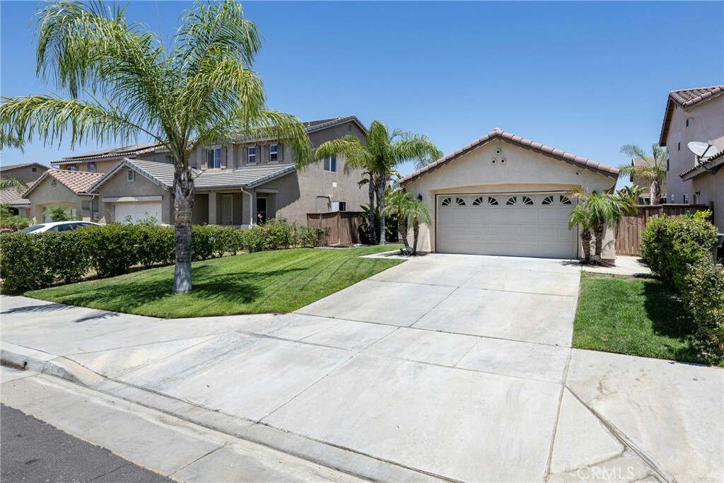 Property Photo:  1150 Alderwood Drive  CA 92571 