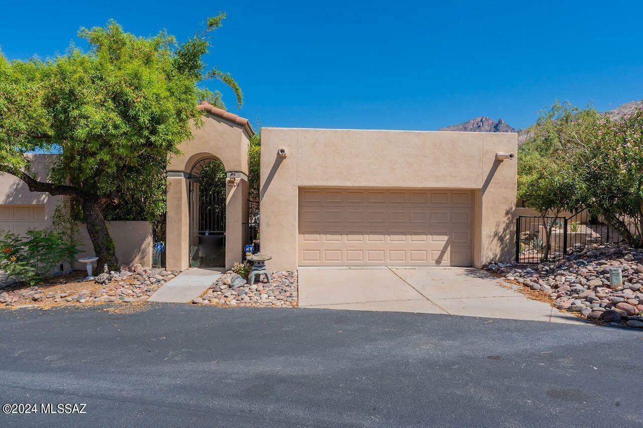 Property Photo:  4631 E Shastan Way  AZ 85718 