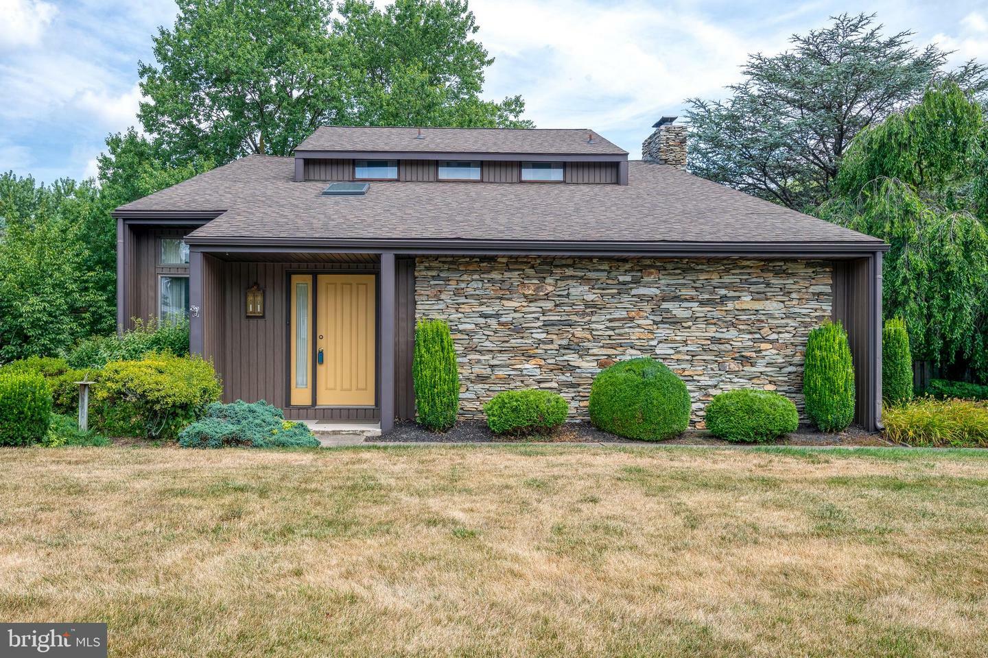 Property Photo:  3225 Caroline Drive  PA 17520 