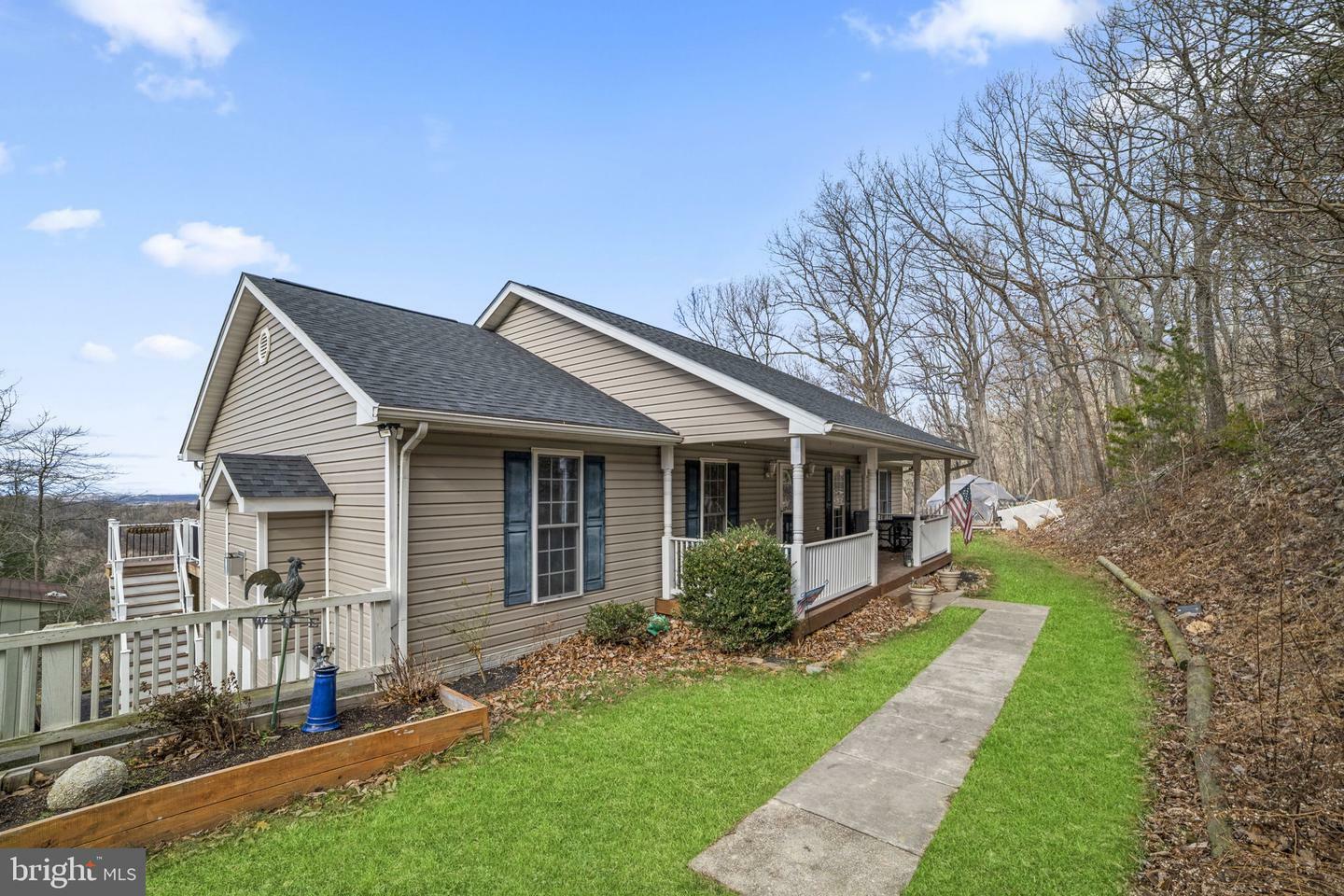 Property Photo:  41 Applewood Drive  VA 22630 