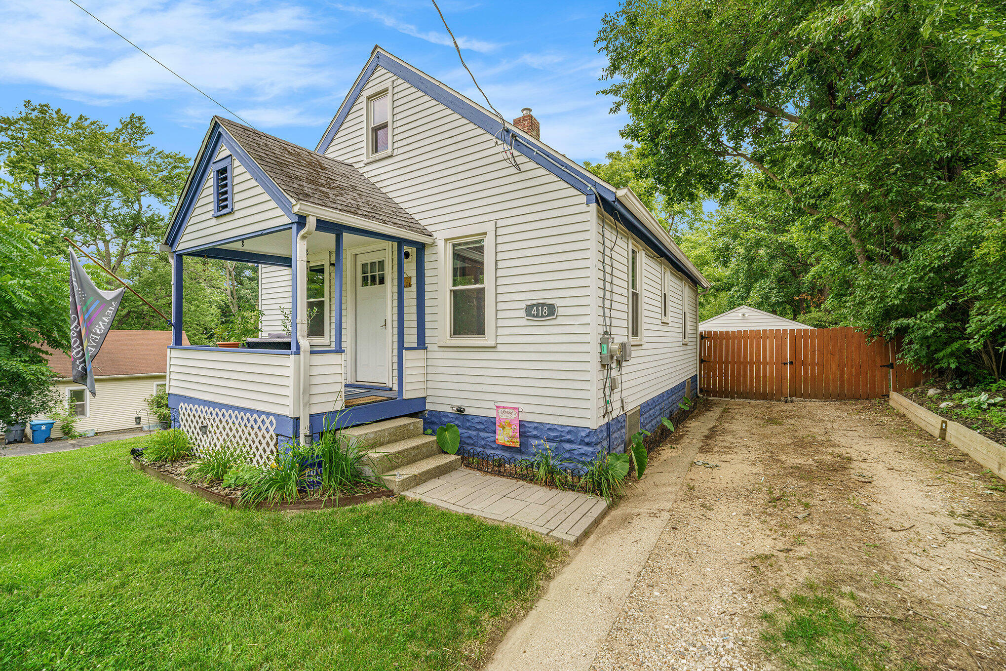 Property Photo:  418 Pierce Avenue  MI 49001 