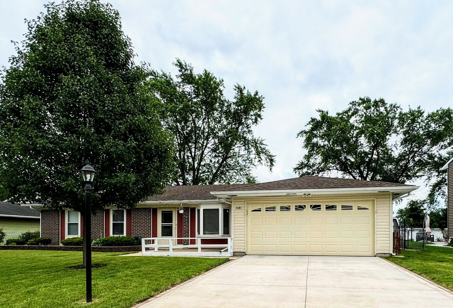 Property Photo:  1181 Borden Drive  IL 60120 