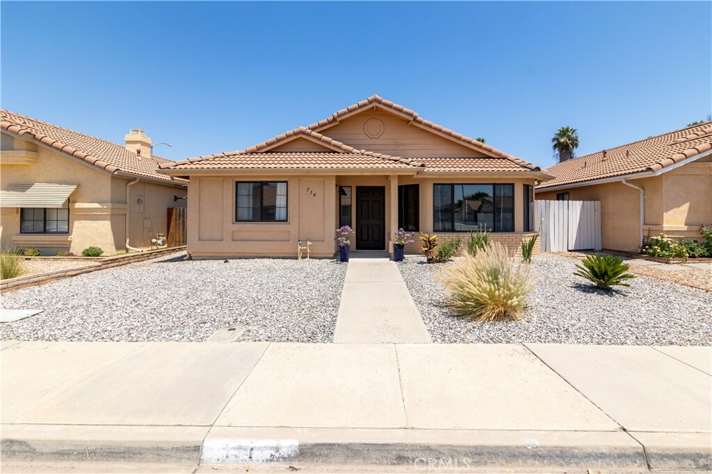 Property Photo: 714 Via Casitas Drive CA 92545
