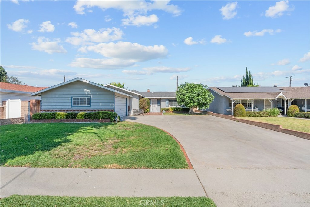 Property Photo:  8818 Sophia Avenue  CA 91343 